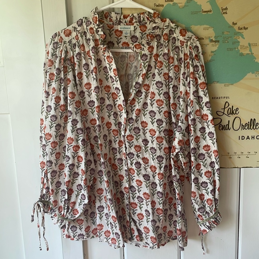 Sundance Button Down Peasant Top 💜